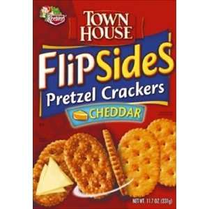 Town House Flipsides Cheddar, 11.7 Ounce Grocery & Gourmet Food
