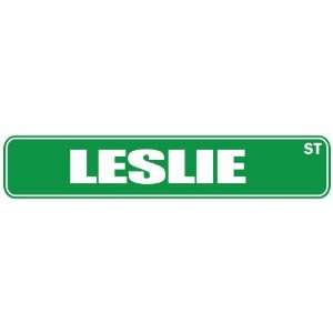   LESLIE ST  STREET SIGN