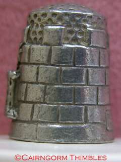 Pewter Thimble Warwick Castle Relief Stephen Frost  