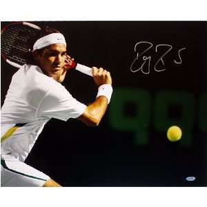  Signed Roger Federer Picture   BlackWhite Shirt Back16x20 