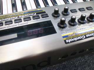 ROLAND RS 5 64 VOICE SYNTHESIZER  