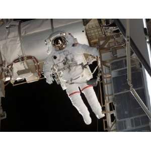  STS 118 Astronaut, Construction and Maintenance on 