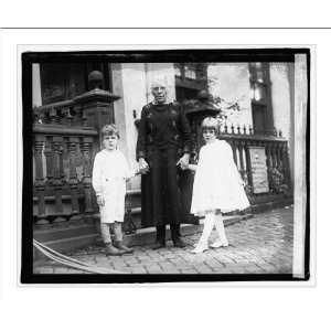  Historic Print (M) [Unidentified woman with two children 