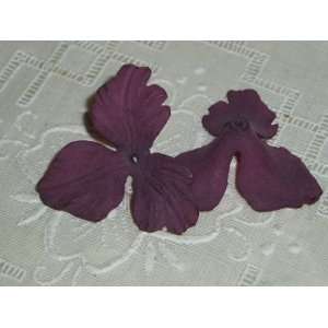    Vintage Lucite Eggplant Trillium Flower Bead Arts, Crafts & Sewing