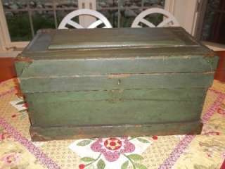   SMALL PRIMITIVE GREEN ANTIQUE WOODEN STORAGE TOOL  BOX TRUNK  
