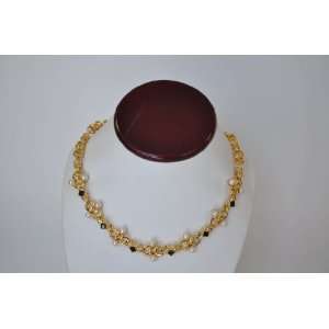  Timeless Gold Necklace with Modern Accents Jewelry