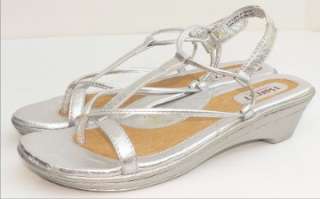 BORN Womens 9 40.5 Metallic Silver Leather Toe Strappy Sandals Shoes 