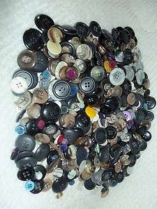 Buttons Large Bag Of Assorted Crafts Hobbies Sewing WOW  