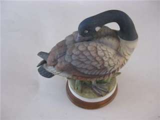 Canada Goose Limited Edition C 6727 Porcelain Bird Figurine Andrea by 