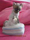 Seymour Mann 1982 Siamese Kitty & Mama Cat Music Box  