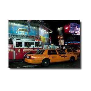 News In Times Square Ii Giclee Print