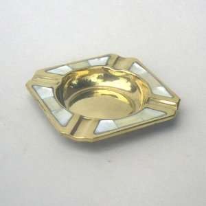REAL SIMPLEA HANDMADE HANDCRAFTED DECORATIVE BRASS ASH TRAY 