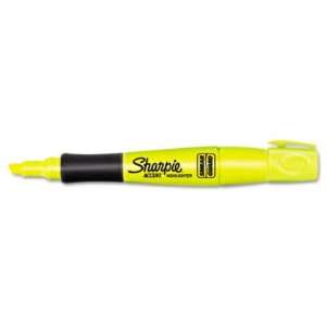  Accent HighlighterGrip   Chisel Tip, Smear Guard Ink 