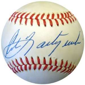 Autographed Carl Yastrzemski Ball   AL PSA DNA  Sports 