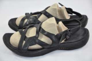 MERRELL AGAVE BLACK STRAPPY SANDALS SZ 7 WOMENS  