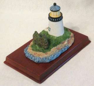   Head Lighthouse Maine Wood Base Scale Model Miniature Resin Dated 1996