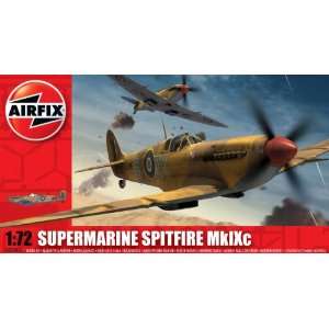  Spitfire MkIXc Military Aircraft Classic Kit Series 2 Toys & Games