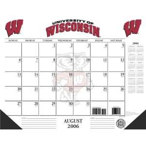 University of Wisconsin Badgers NCAA 2006 2007 Academic/School Desk 