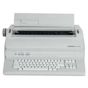  Typewriter, Business Class, 4 Typing Pitches, 2 Line 