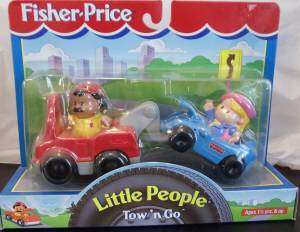 RETIRED FISHER PRICE LITTLE PEOPLE TOW N GO NIB 72726  