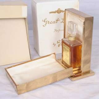 this auction is for a vintage 50 year old 30 ml perfume bottle of 