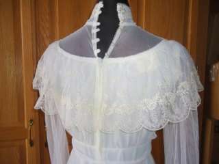   Romantic Renaissance Bridal / Wedding Full Length Vintage Dress sz M