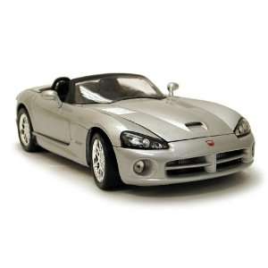  118 2003 Dodge Viper RT/10   Silver Toys & Games