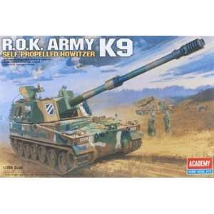  Academy   1/35 ROK Army K9 Self Propelled Howitzer 