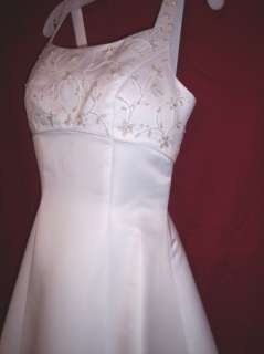 David’s Bridal Oleg Cassini 2165BX Wedding Gown   Nice  