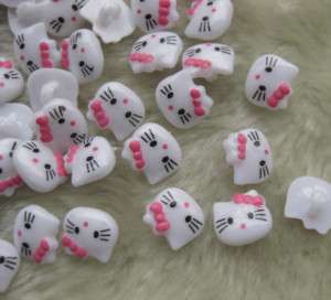 100x Fushia Bow Hello Kitty 14mm Plastic Buttons F141  