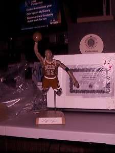 Michael Jordan Chicago Bulls dealer special salvino Statue Autographed 