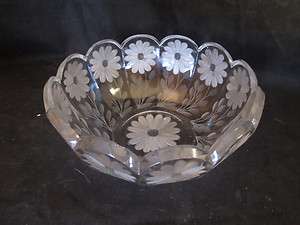 Vintage etched crystal bowl flower daisy design w scalloped edge 