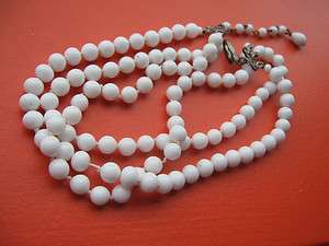 FAB. VINTAGE NECKLACE   3 STRANDS OF MILK GLASS BEADS   NICE  