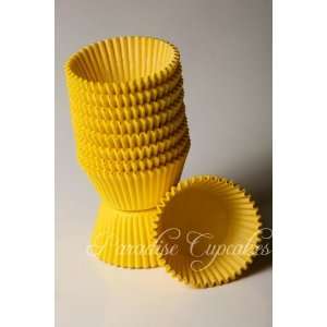  Yellow Greaseproof Baking Cup Cupcake Liners   Pack of 50 