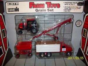 4pc Ertl 1/64 Case IH farm toy tractor grain set  