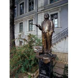  Bronze Monuments to Literature in Courtyard of Gagarin 